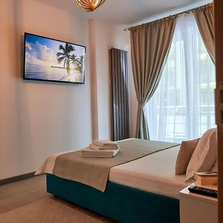 Ecstasea Alezzi N Pools Beach Apartment *